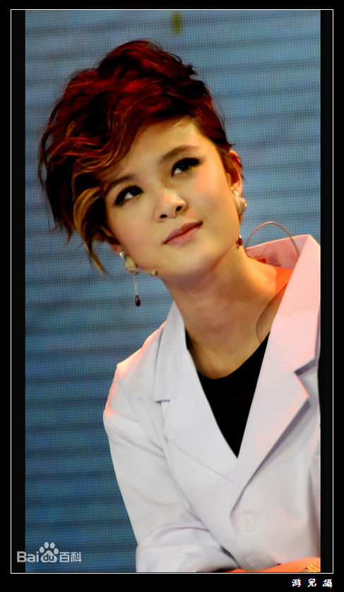 陈思斯思斯最近照片壁纸壁纸