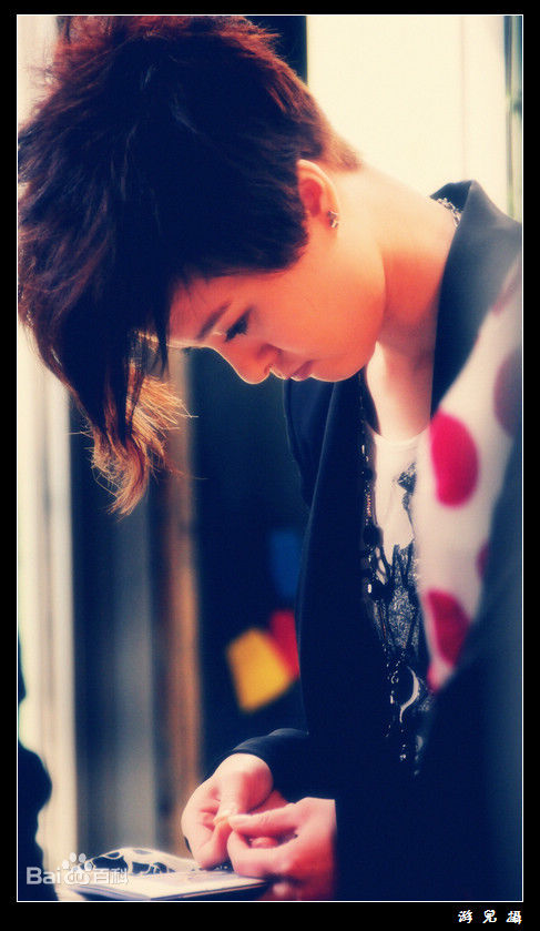 陈思斯思斯最近照片壁纸壁纸