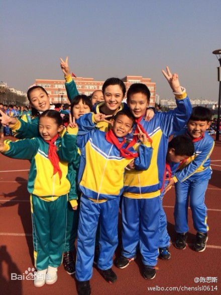 陈思斯思斯最近照片壁纸壁纸