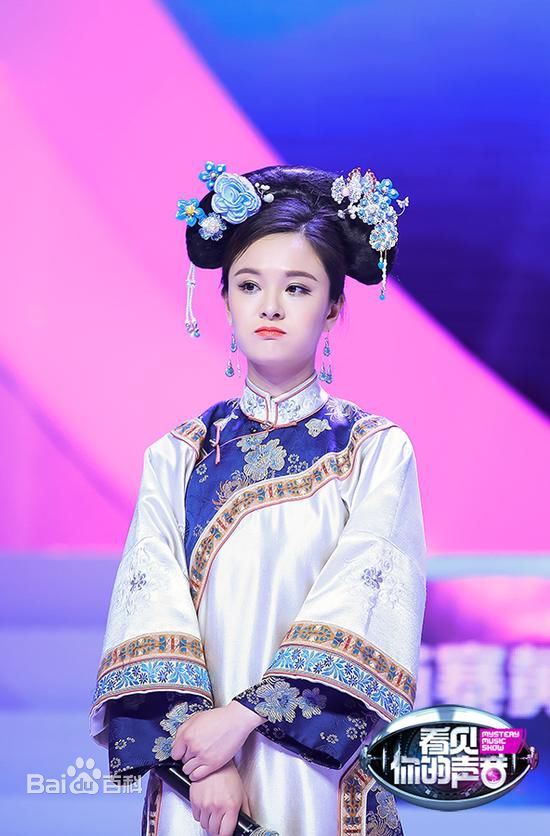 陈思斯综艺照片前后照片