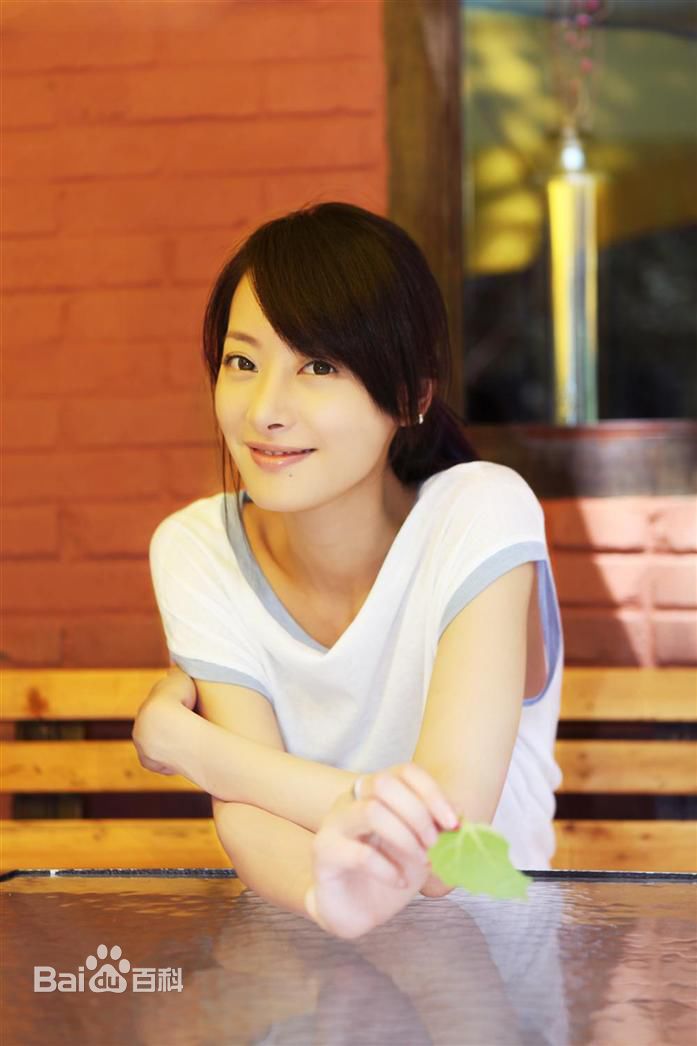 高清朱虹性感图片