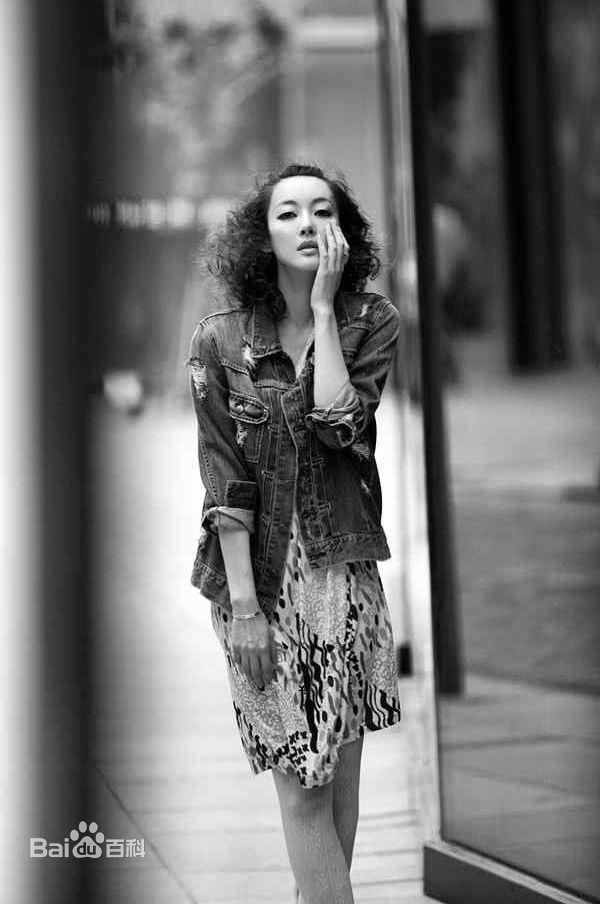 高清朱虹性感图片