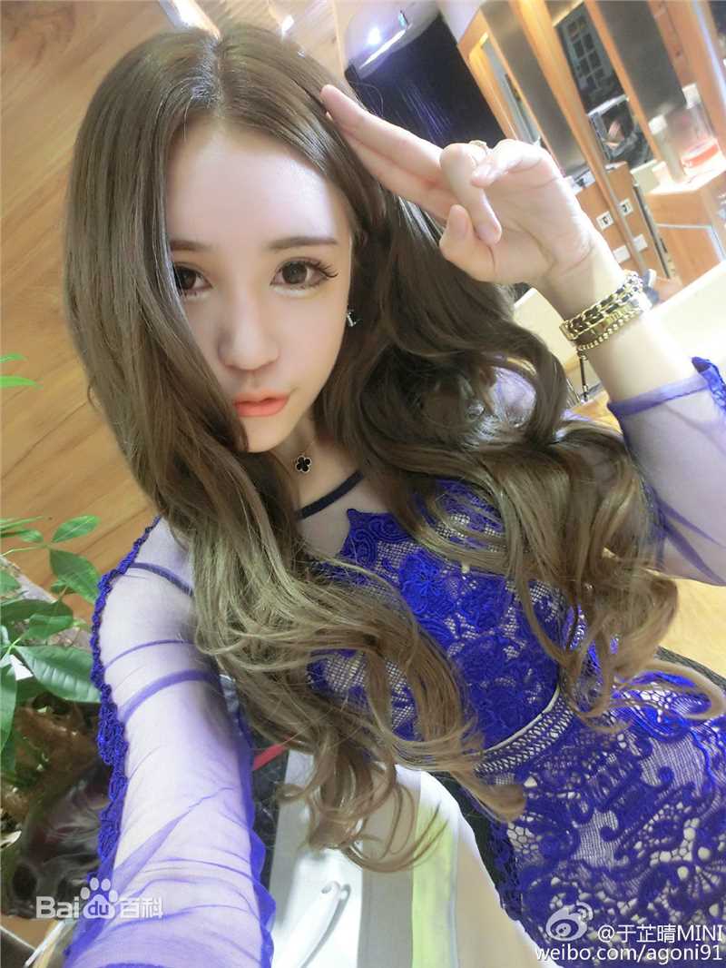 于芷晴(MINI)微博图片素颜照相册