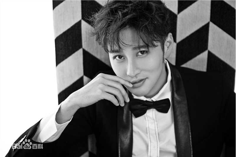 蔡俊涛最优质正装相册