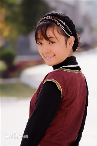 最新张明婕性感图片