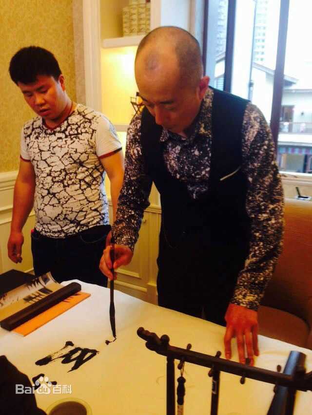 杜建桥(Du Jianqiao)生活照素颜照相册