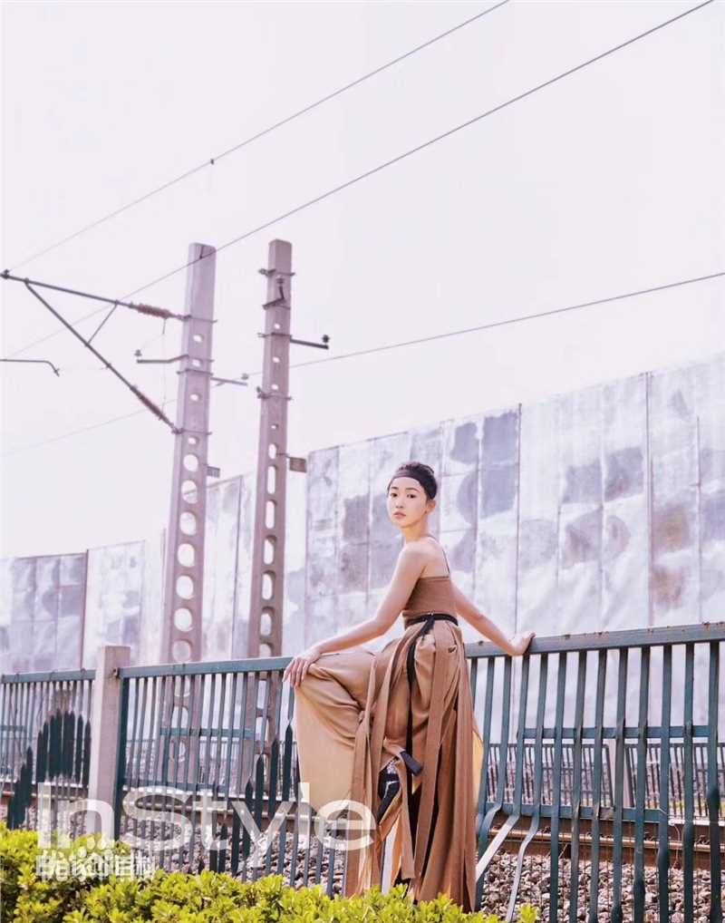 吴谨言在《Instyle优家画报》中的