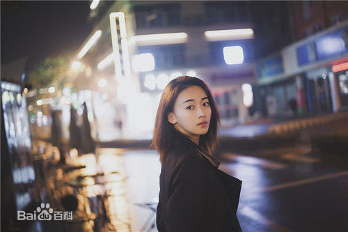 最新吴谨言性感图片