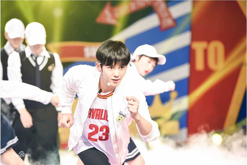 最全蓝博在《超次元偶像》中的壁纸