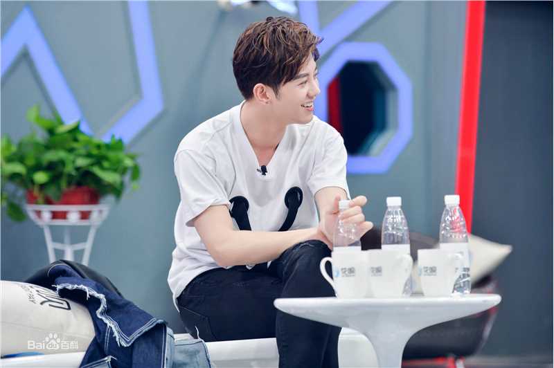 最全蓝博在《超次元偶像》中的壁纸