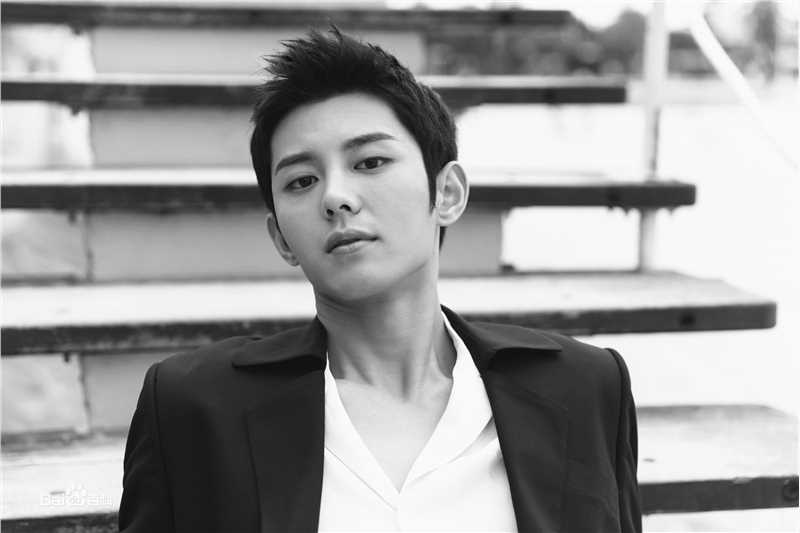 蓝博戛纳街拍素颜照相册