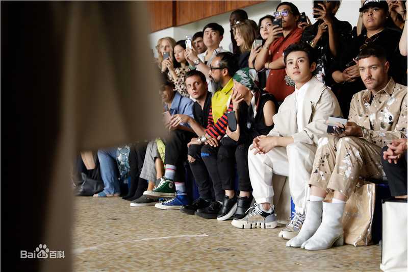 蓝博巴黎时装周Hed Mayner生活照相册