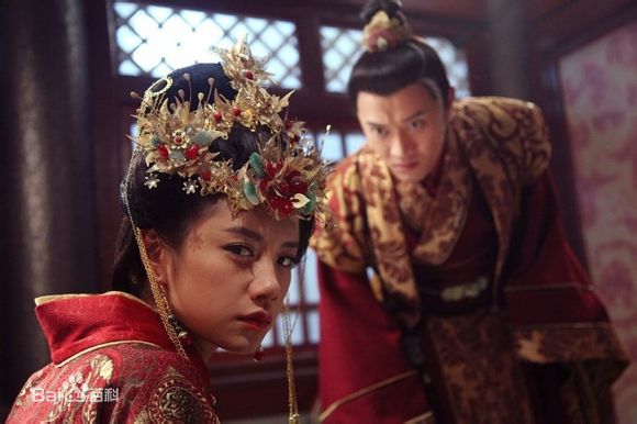 伊一(Eleven)《凤凰牡丹》精选剧照