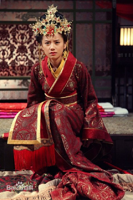 伊一(Eleven)《凤凰牡丹》精选剧照