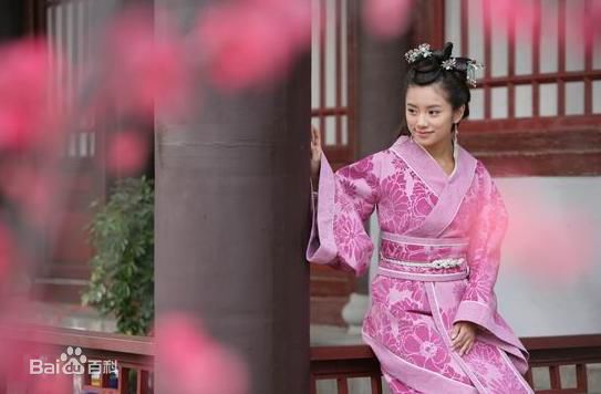 伊一(Eleven)《凤凰牡丹》精选剧照