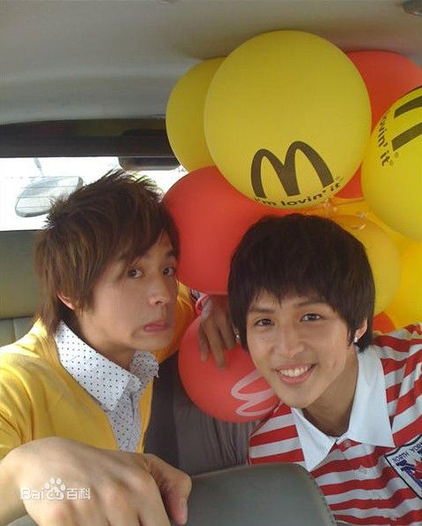 吴思贤(WU SI XIAN)出行照壁纸壁纸