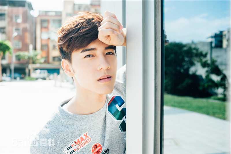 李宗霖(Chung Lin)最新壁纸