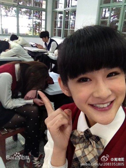 最全向以丞壁纸