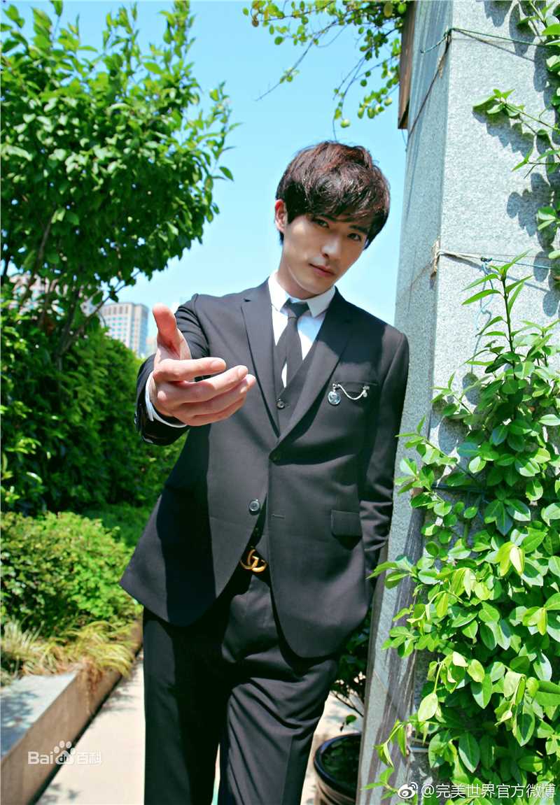 徐开骋(Xu Kaicheng)出席活动性感图片图集