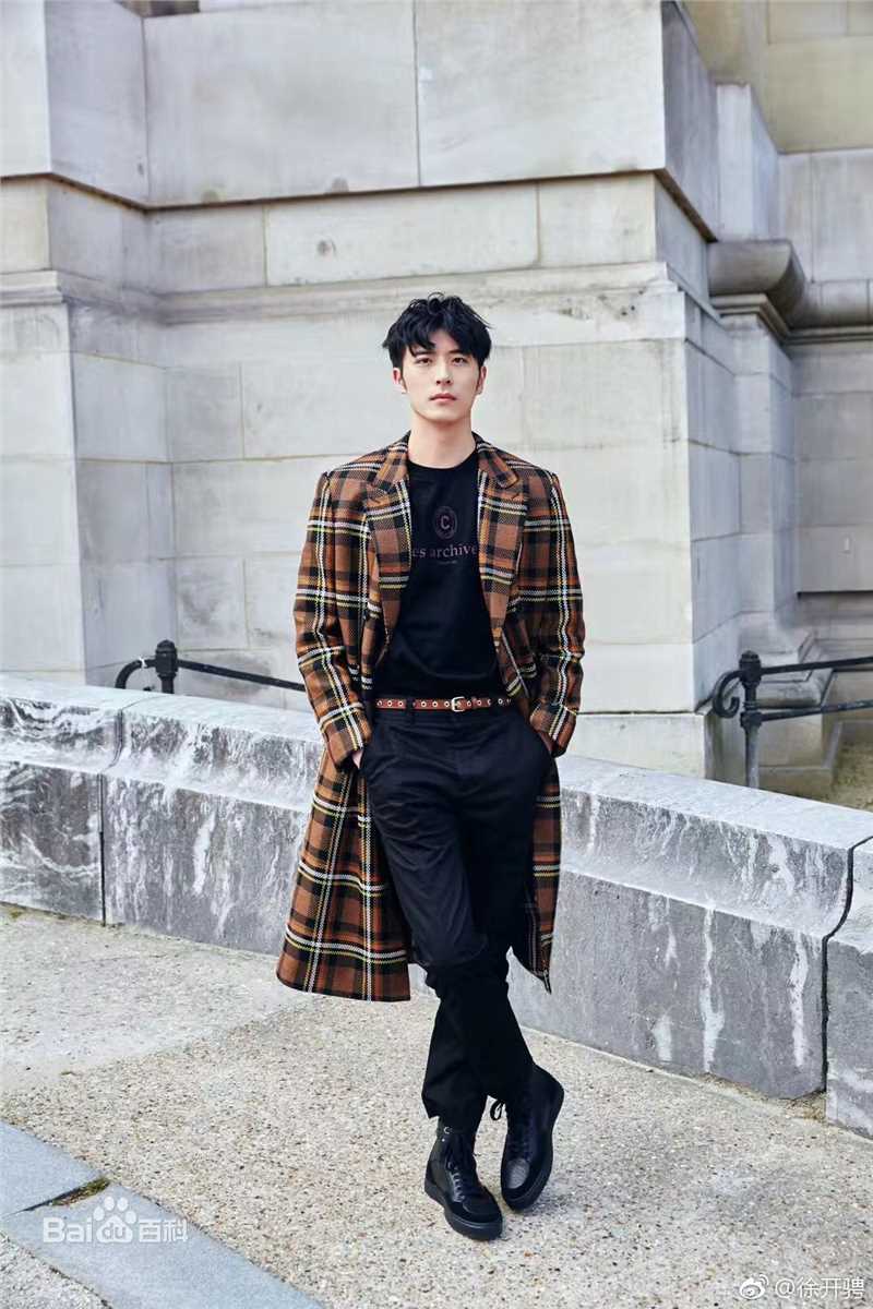 徐开骋(Xu Kaicheng)巴黎时装周壁纸壁纸