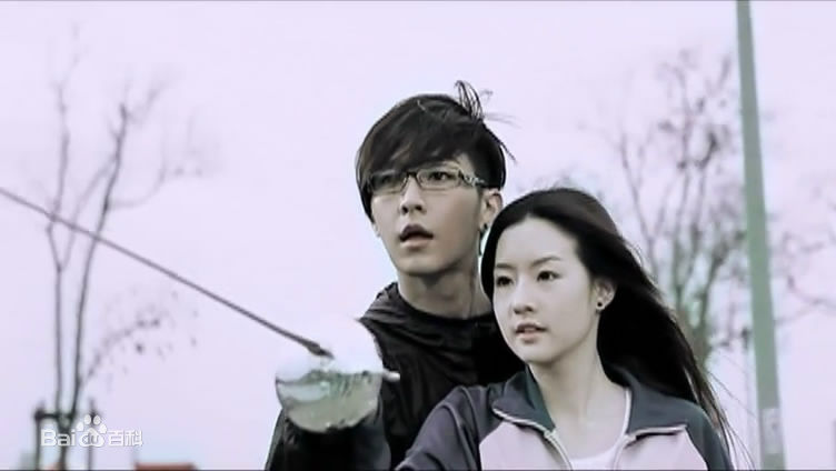 陈语安(Katie Chen Yuan)在参演MV 炎亚纶《只看见你》中的