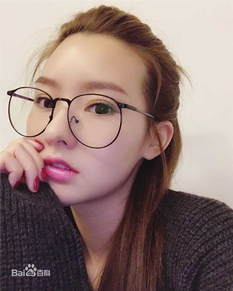 陈语安(Katie Chen Yuan)生活照性感图片图集
