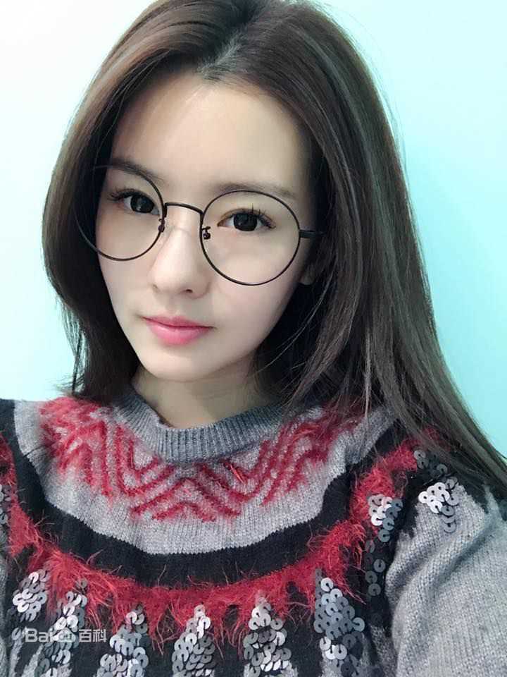 陈语安(Katie Chen Yuan)生活照性感图片图集