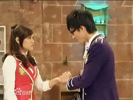 林奕勋谜亚星与帝蒂娜性感图片图集