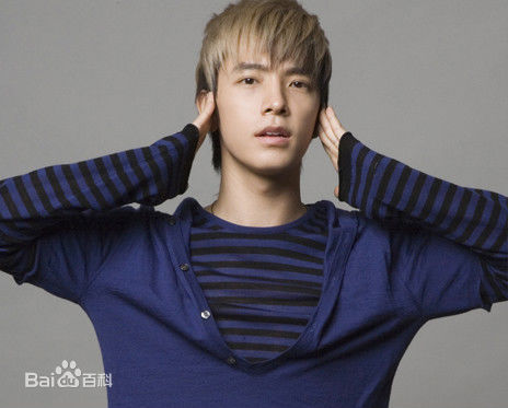 李东海(Lee Dong Hae)专辑造型壁纸壁纸