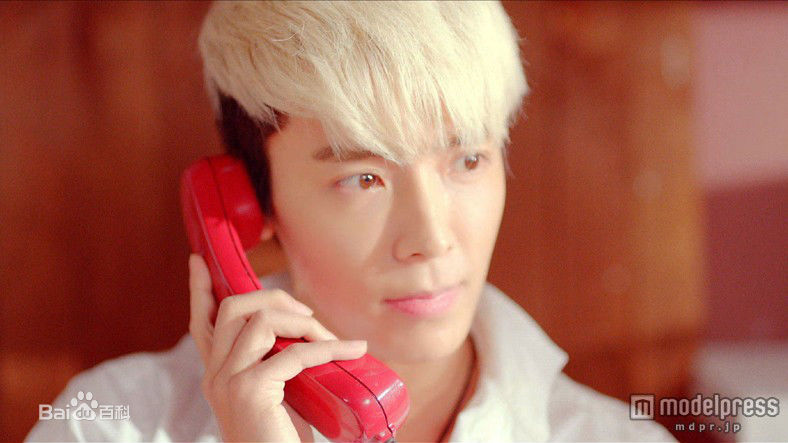 李东海(Lee Dong Hae)专辑造型壁纸壁纸