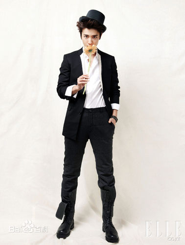 李东海(Lee Dong Hae)前后照片