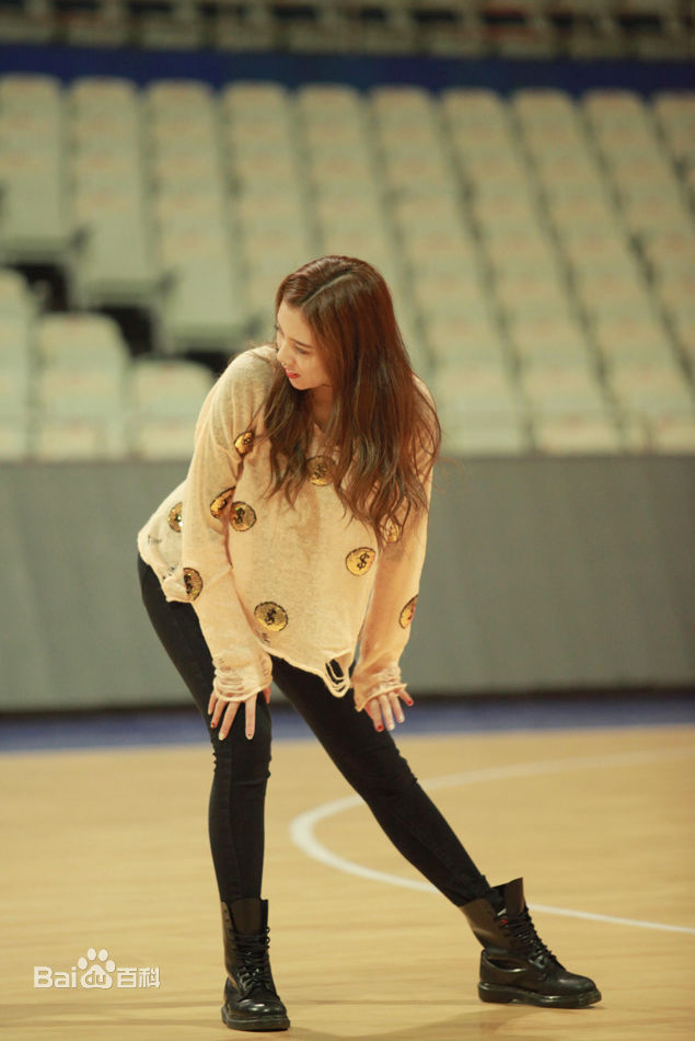 精选宋妍霏(cecilia boey)在湖南卫视《一年级大学季》中的图册