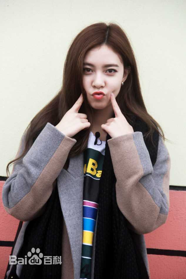 精选宋妍霏(cecilia boey)在湖南卫视《一年级大学季》中的图册