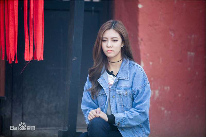 精选宋妍霏(cecilia boey)在湖南卫视《一年级大学季》中的图册