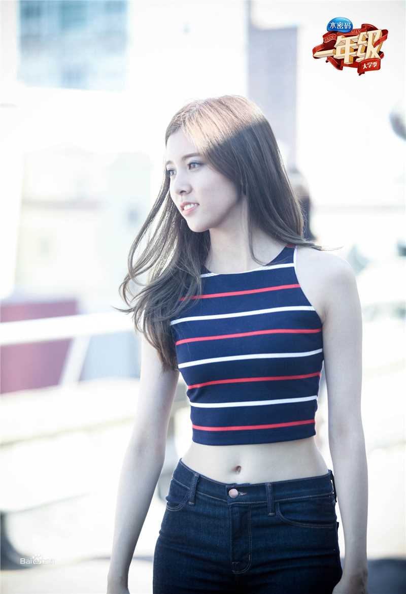 精选宋妍霏(cecilia boey)在湖南卫视《一年级大学季》中的图册