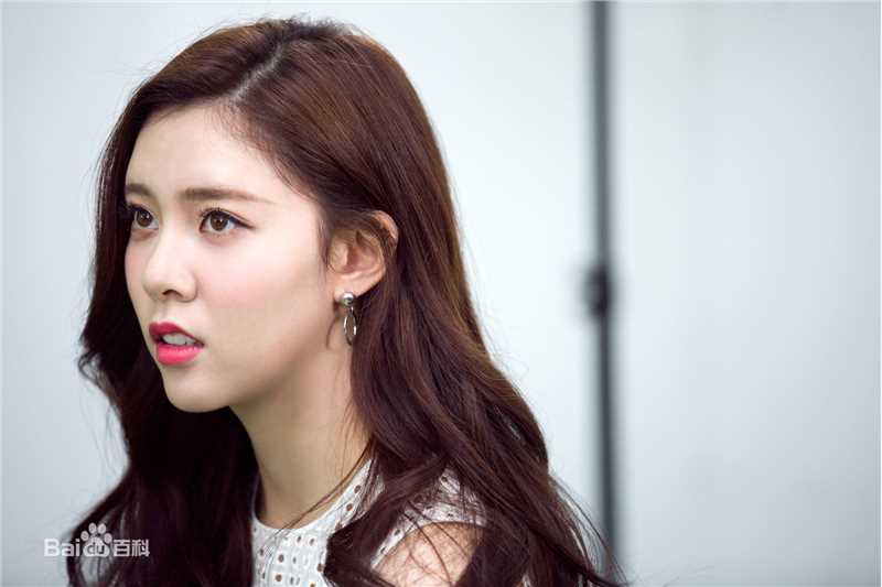 高清宋妍霏(cecilia boey)在爱奇艺《大牌对王牌》中的图集