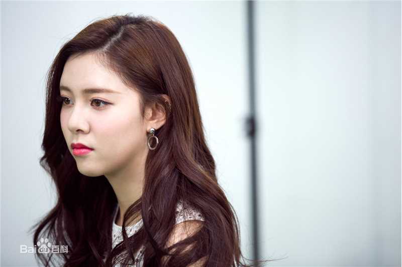 高清宋妍霏(cecilia boey)在爱奇艺《大牌对王牌》中的图集