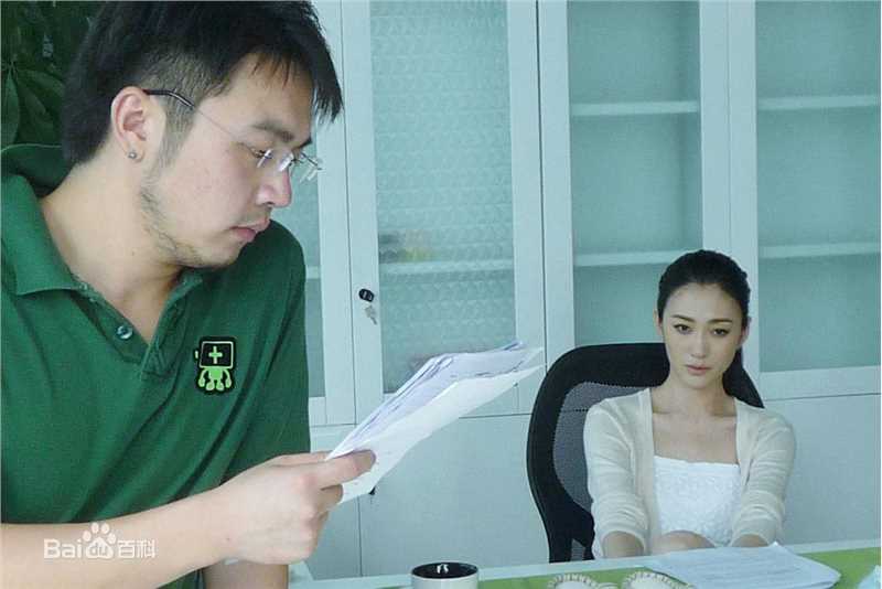 邓科工作照壁纸壁纸