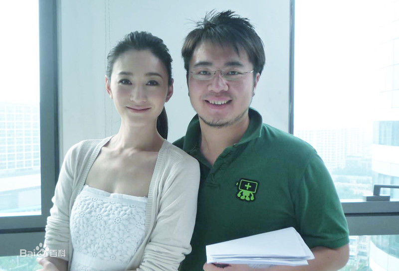 邓科工作照壁纸壁纸