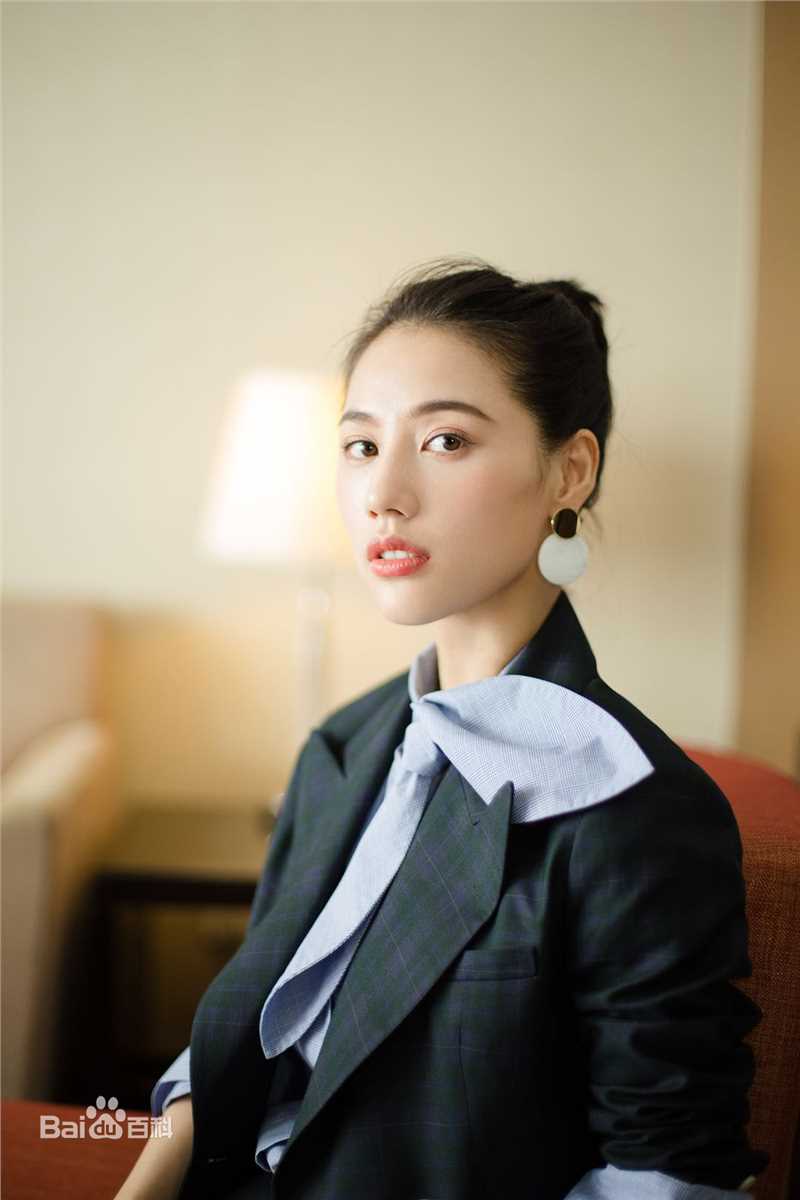 董琦(kiki)活动照壁纸壁纸