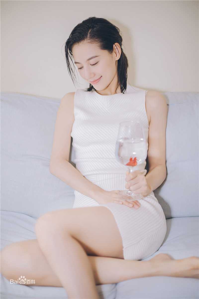 董琦(kiki)生活照素颜照相册