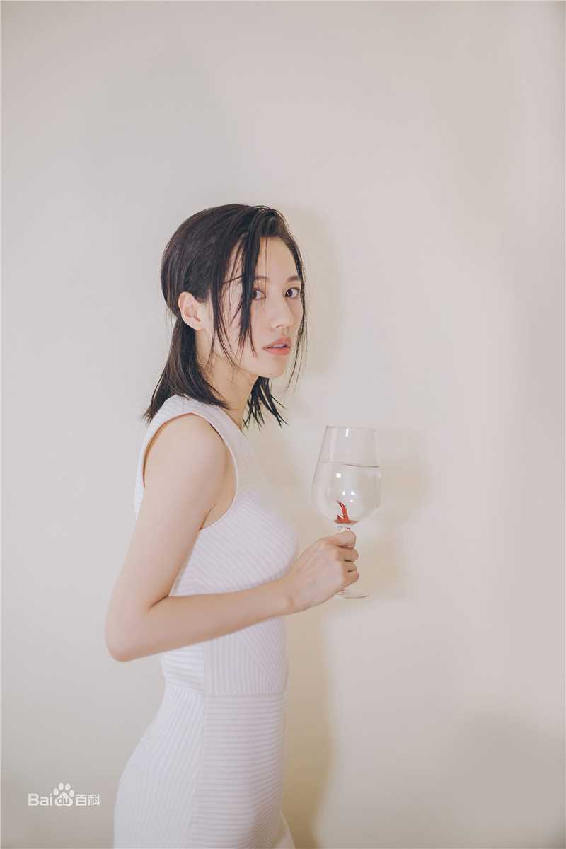 董琦(kiki)生活照素颜照相册