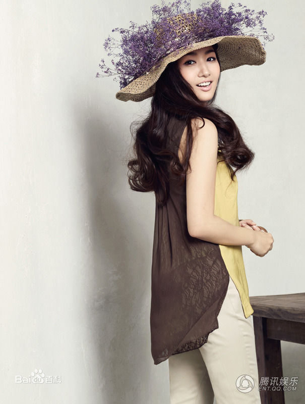 朴敏英(Park Min Young)画报（1）前后照片