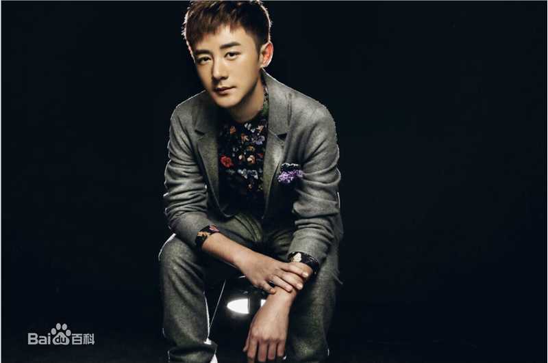 张倬闻最优质黑色西装相册