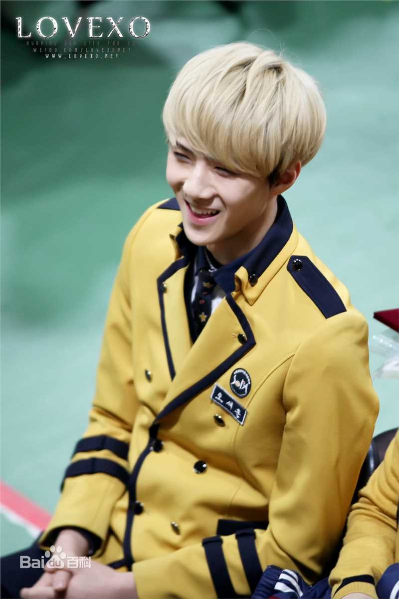 吴世勋(（韩文名）、SE HUN（官方艺名）、Oh SeHun)高中毕业生活照相册