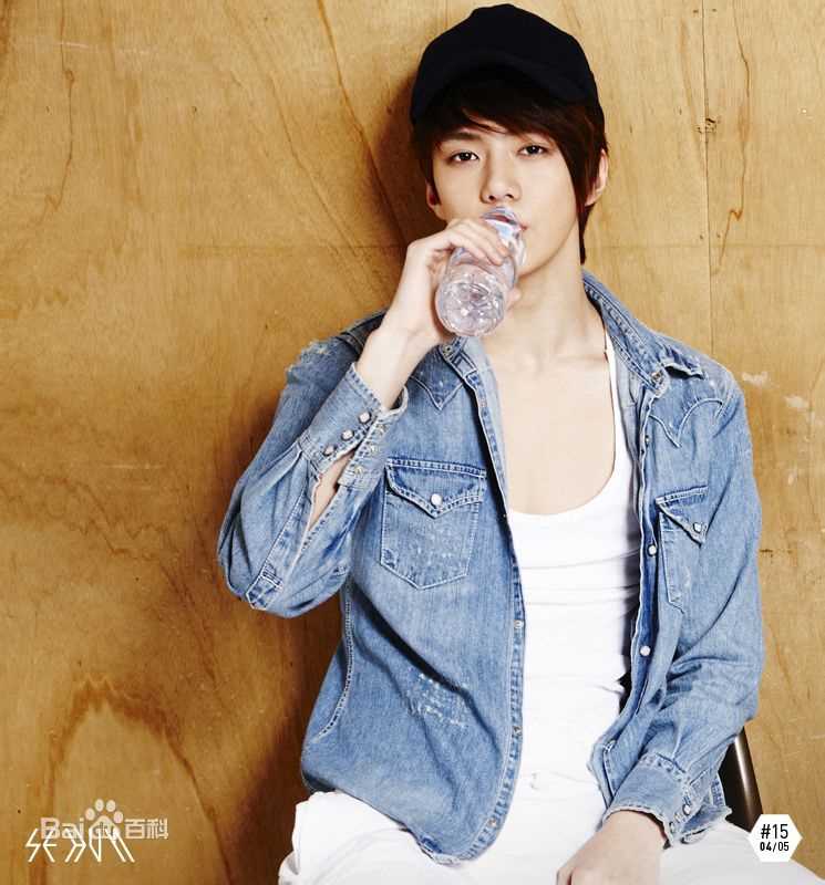 吴世勋(（韩文名）、SE HUN（官方艺名）、Oh SeHun)硬照王子图片图册