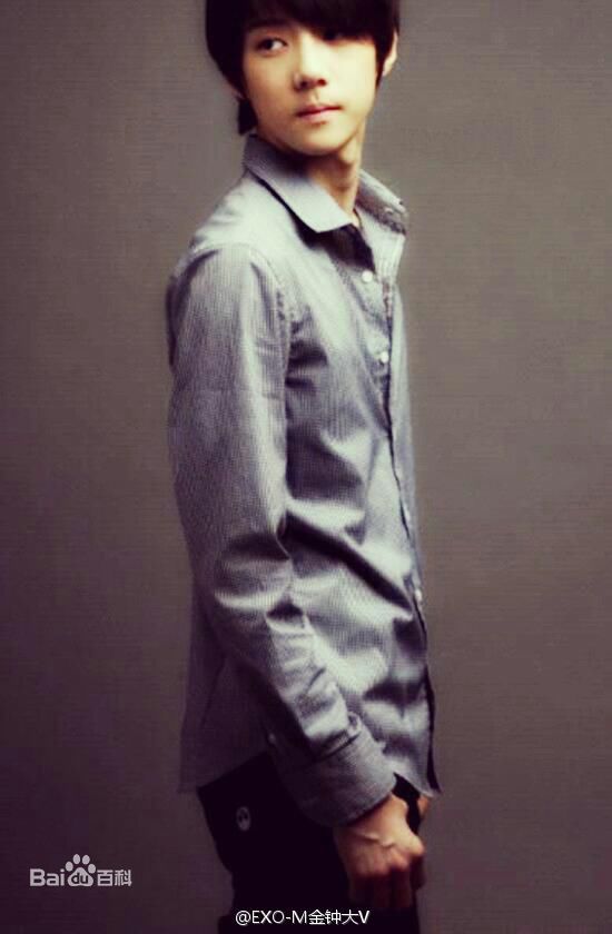 吴世勋(（韩文名）、SE HUN（官方艺名）、Oh SeHun)出道前照片图册