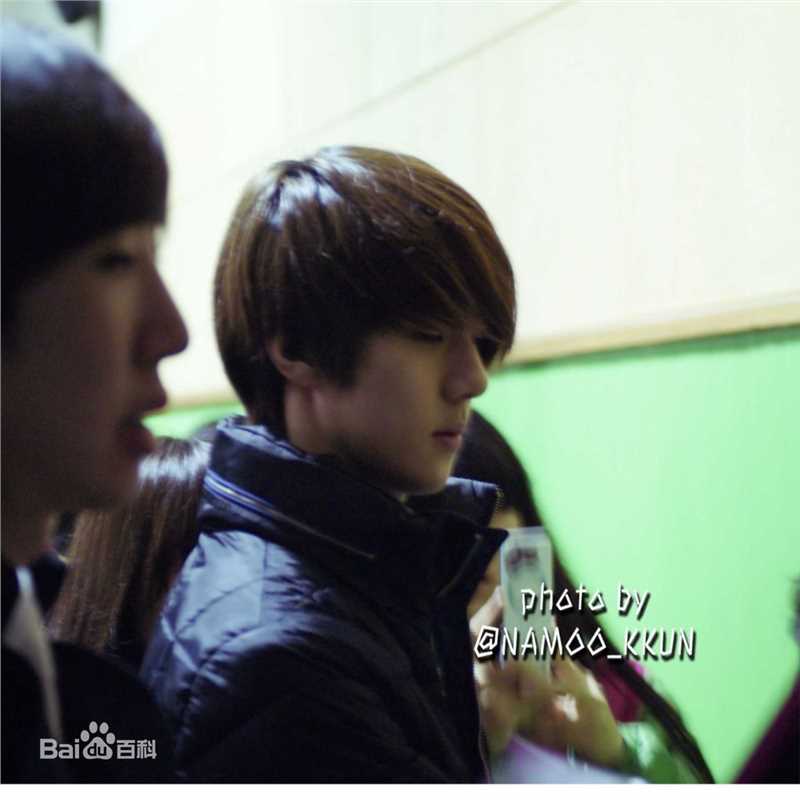 吴世勋(（韩文名）、SE HUN（官方艺名）、Oh SeHun)出道前照片图册