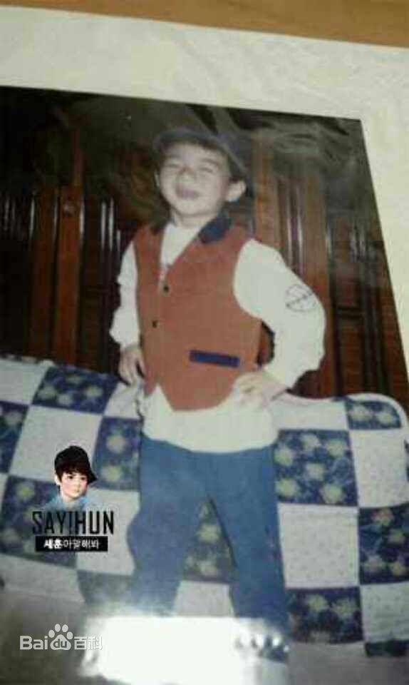 吴世勋(（韩文名）、SE HUN（官方艺名）、Oh SeHun)出道前照片图册