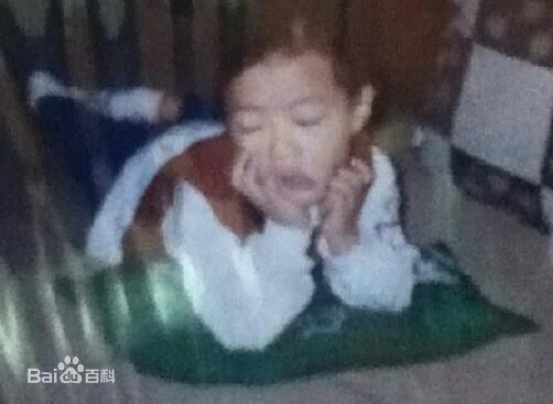 吴世勋(（韩文名）、SE HUN（官方艺名）、Oh SeHun)出道前照片图册